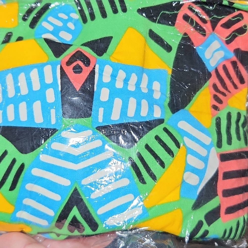 LULAROE LLR OS Patterned Buttery Soft Legging One Size